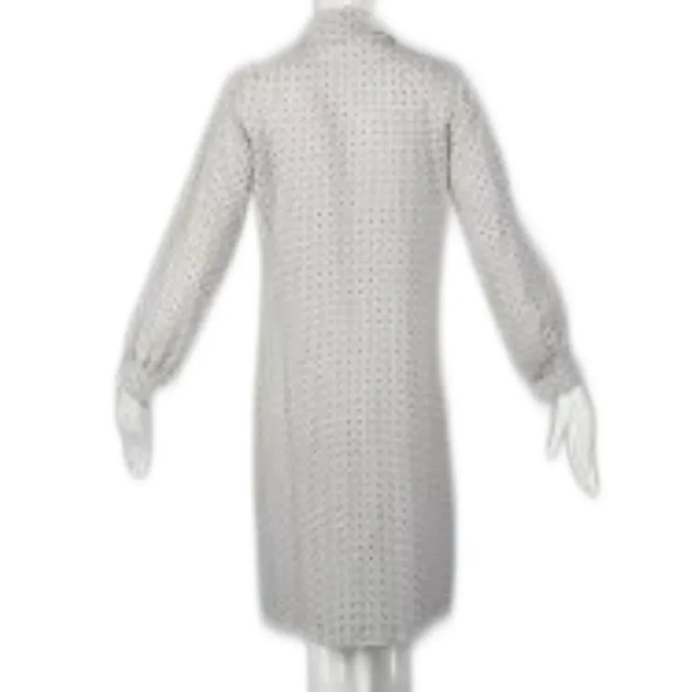 Cecico sheer button